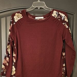 NWOT Boutique Raglan sleeve Floral Tunic Tee